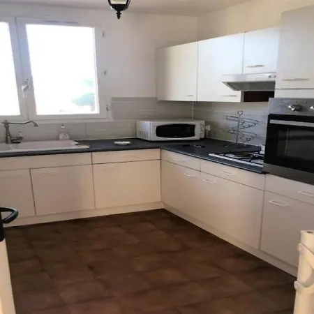 דירה 2 Pieces Proche Commodites 11 Saint-Raphaël