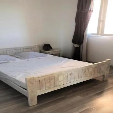 2 Pieces Proche Commodites 11 Apartamento