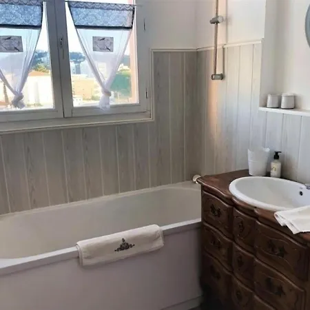 2 Pieces Proche Commodites 11 Apartamento *